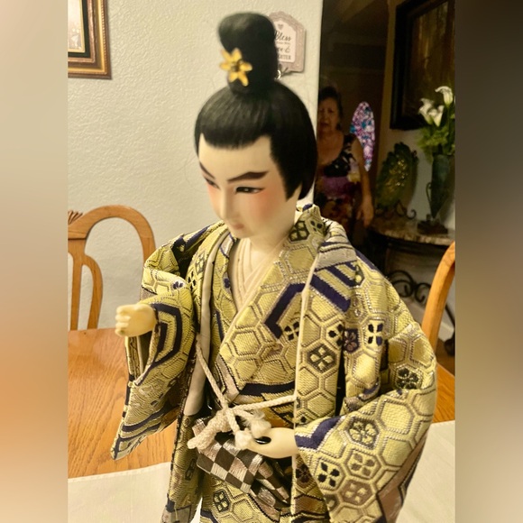 Japanese Gaisha & Male Dolls in Kimonos, Authentic. 18” with base. - Picture 15 of 15